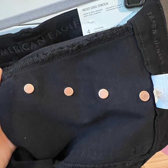 American Eagle Super Hi-Rise Jeggings with Button Details - Picture 8 of 14